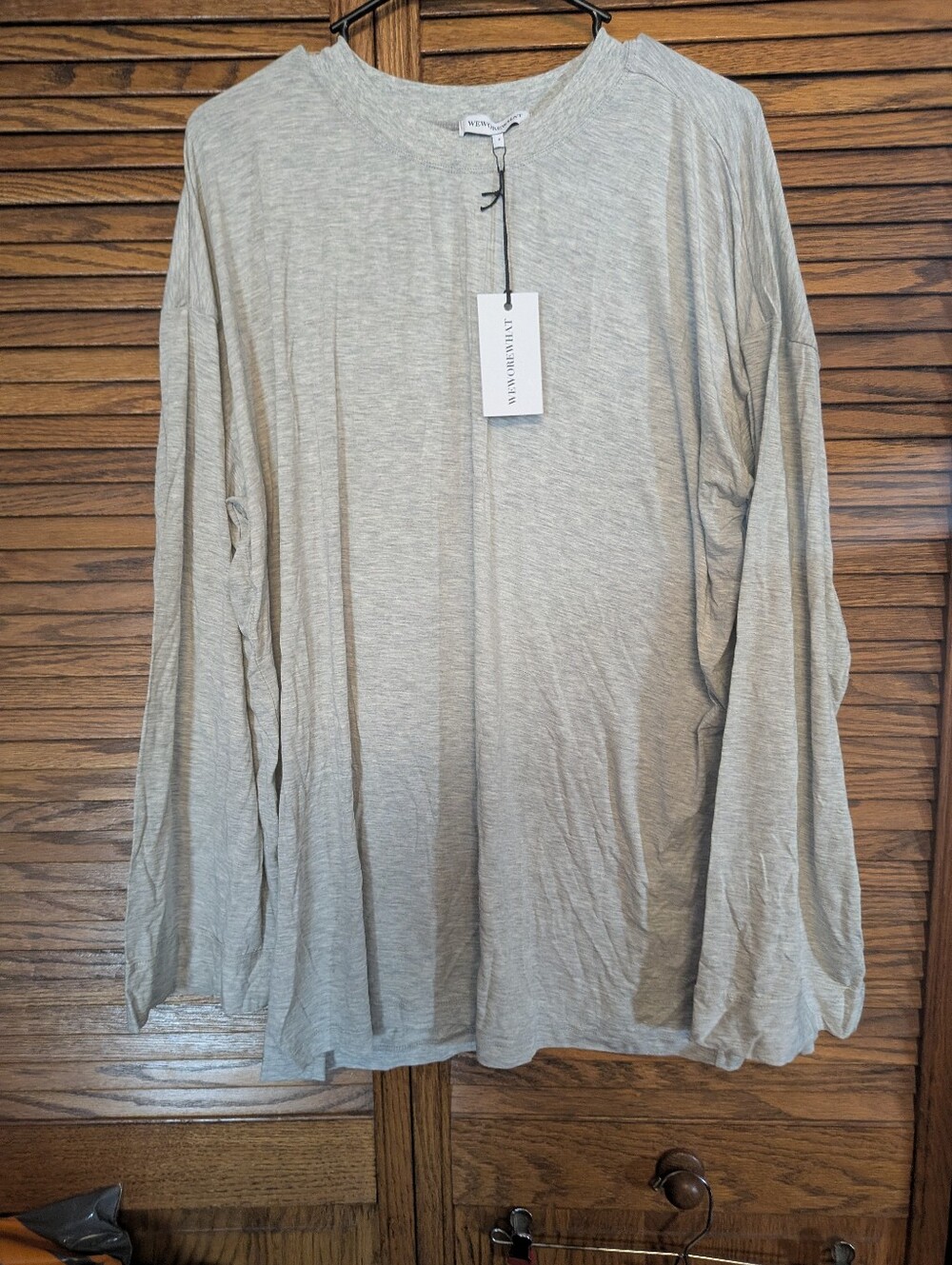 WeWoreWhat NWT Long Sleeved Oversized Sleep Tee Woman Size Small Heather Gray